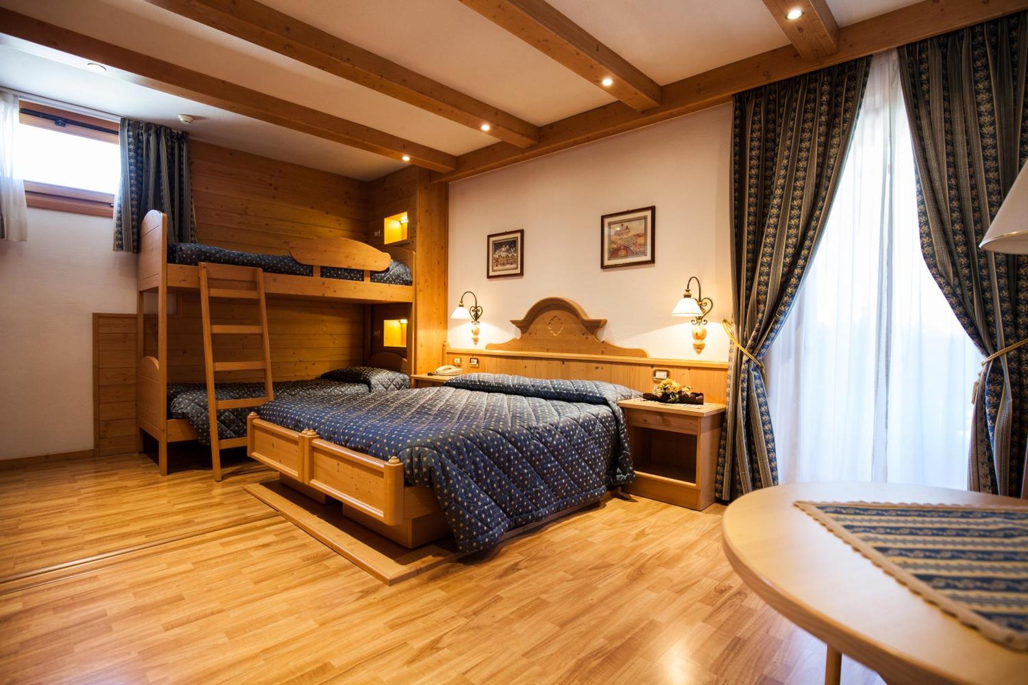 Hotel Posta Forni di Sopra Exterior photo