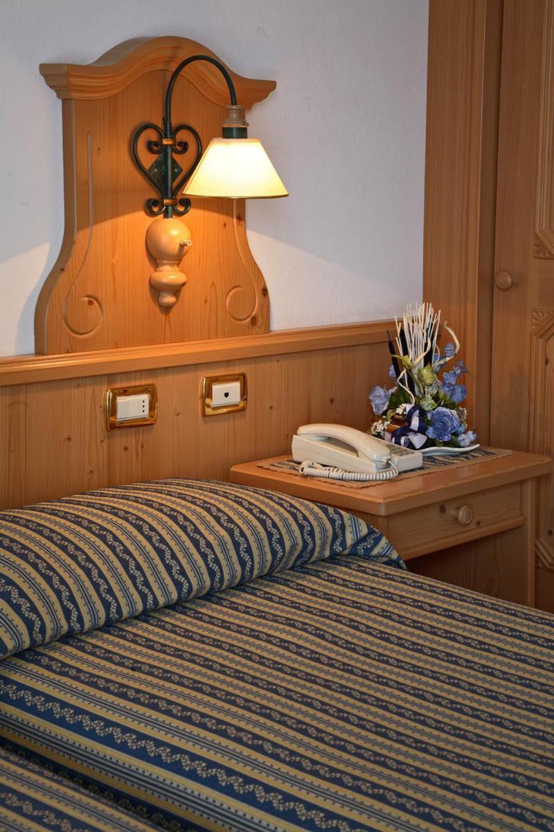 Hotel Posta Forni di Sopra Exterior photo